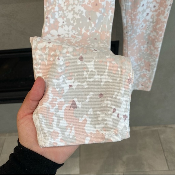 SPANX Floral Cropped Jean-ish Leggings Pants Blush Petal, Size S - Picture 7 of 11